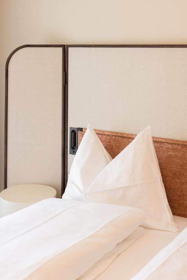 Ema House Serviced Apartments Superior Seefeld Zurich Exterior photo